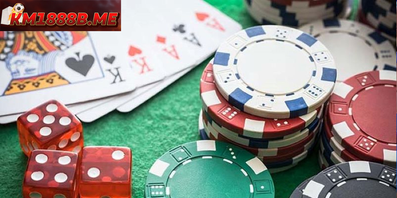Mẹo Chơi Tiến Lên Giúp Bạn Thắng Liên Tiếp Nhiều Ván Không khí sôi động khi chơi Tiến Lên cùng bạn bè